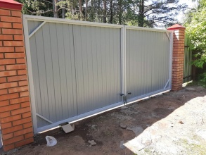 Распашные ворота с ручным управлением - пример 1 фото в Мытищах