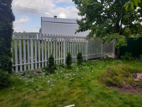 Забор из евроштакетника с забивными столбами 25 метров фото в Мытищах