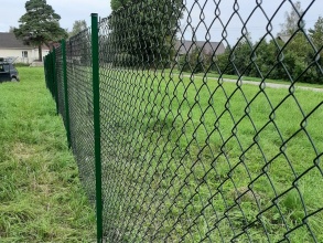 Забор из сетки рабицы в натяг 80 метров фото в Мытищах