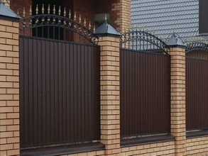 Кованые заборы с профнастилом 20 соток фото цена за метр под ключ